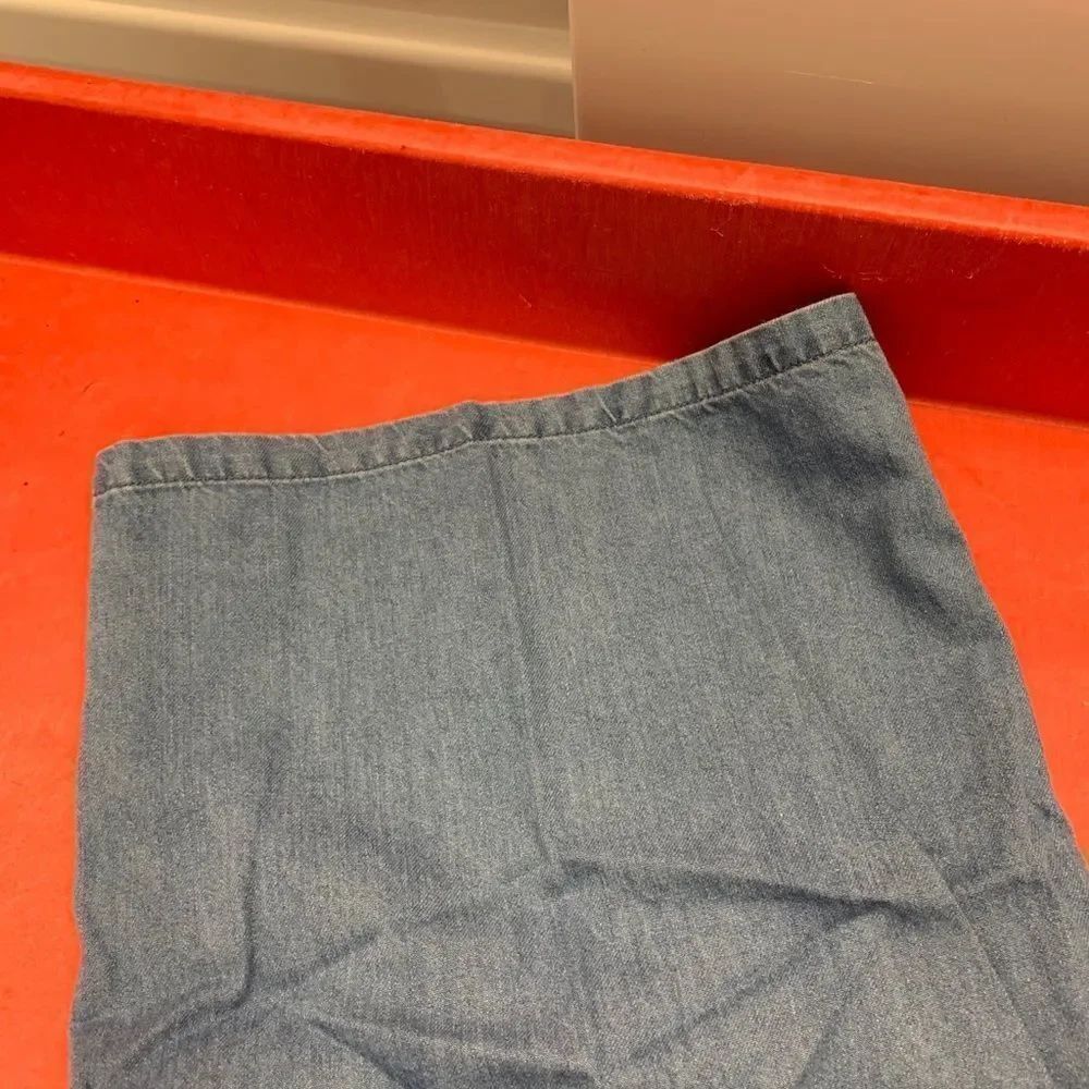 New Directions Soft Denim Capris - Picture 5 of 5